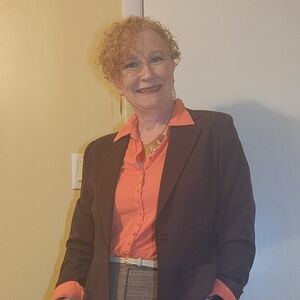 Meet your Posher, Julie